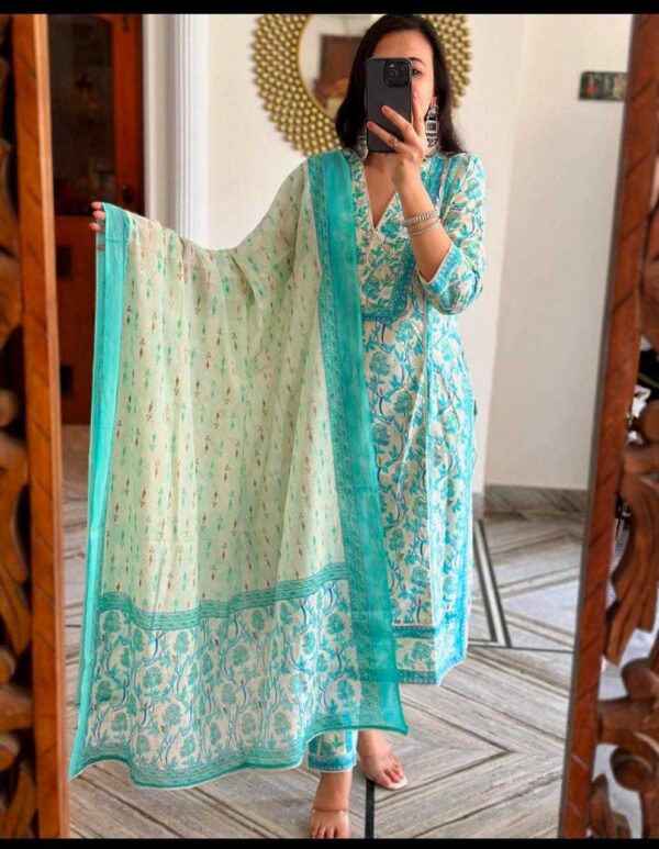 Floral Essence ? Women's Embroidered Cotton Dress with Printed Detailing (L) - Image 2